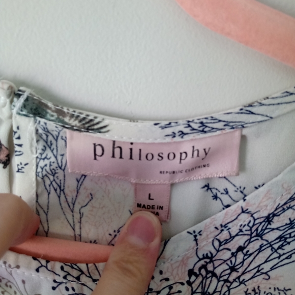 Philosophy Floral Blouse - Picture 2 of 4